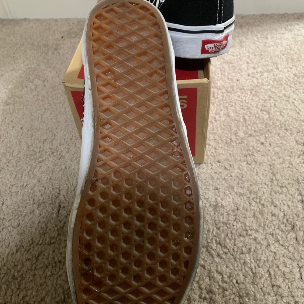 Vans - Picture 3 of 4